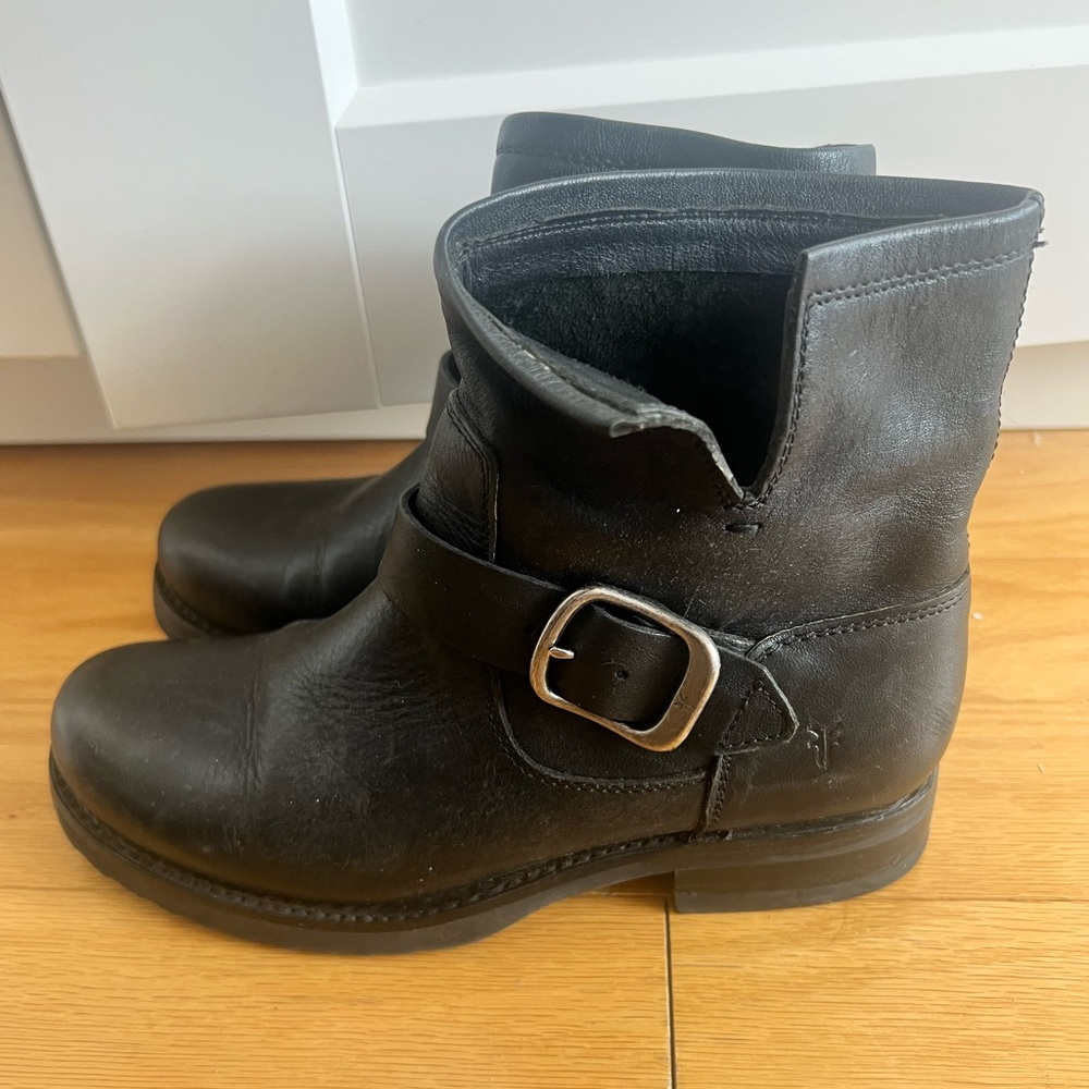 Frye Veronica Black Leather Ankle Boots with Buckle - Size 5.5
